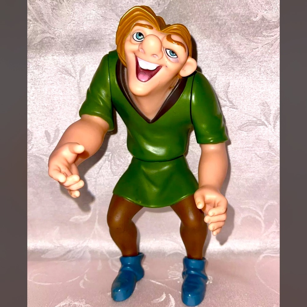 Walt Disney toy figure Hunchback Notre Dame Quasimodo doll moving arms